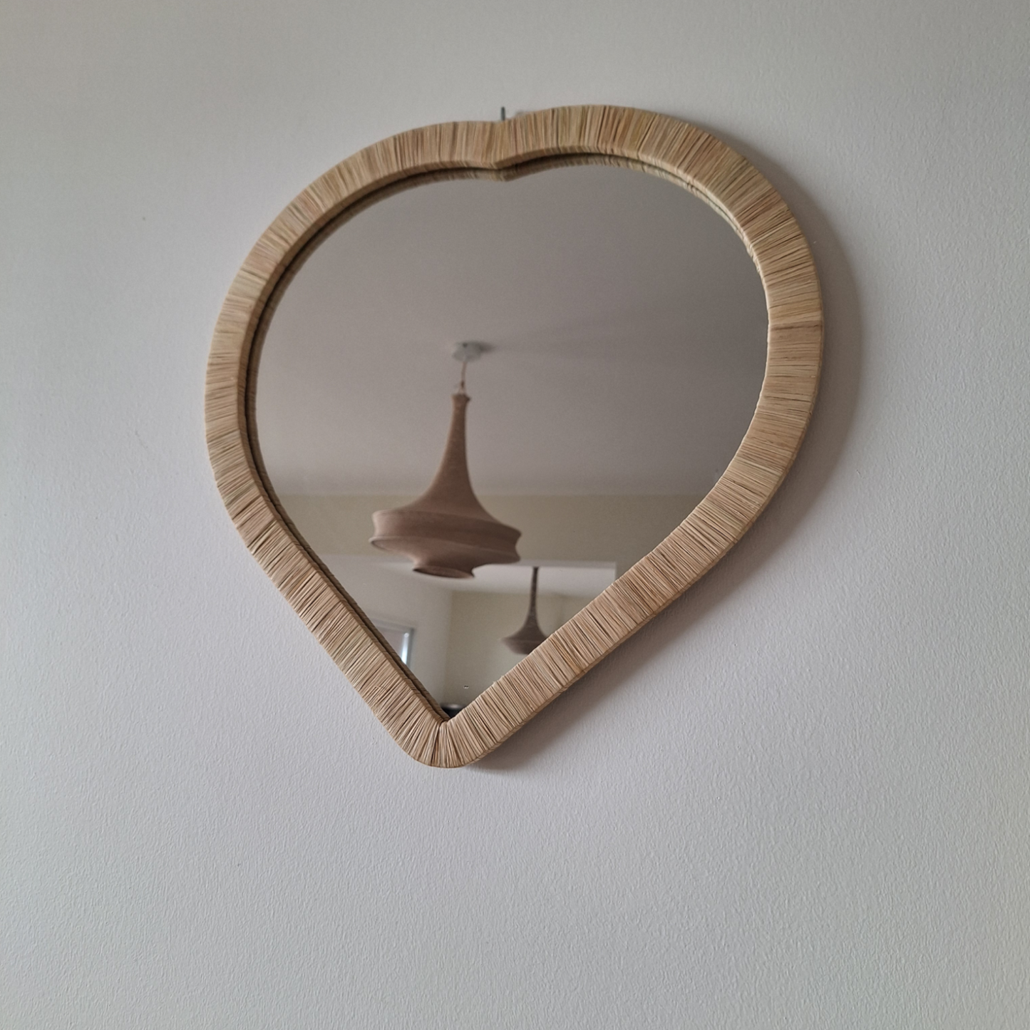 Miroir en raphia cœur -50%