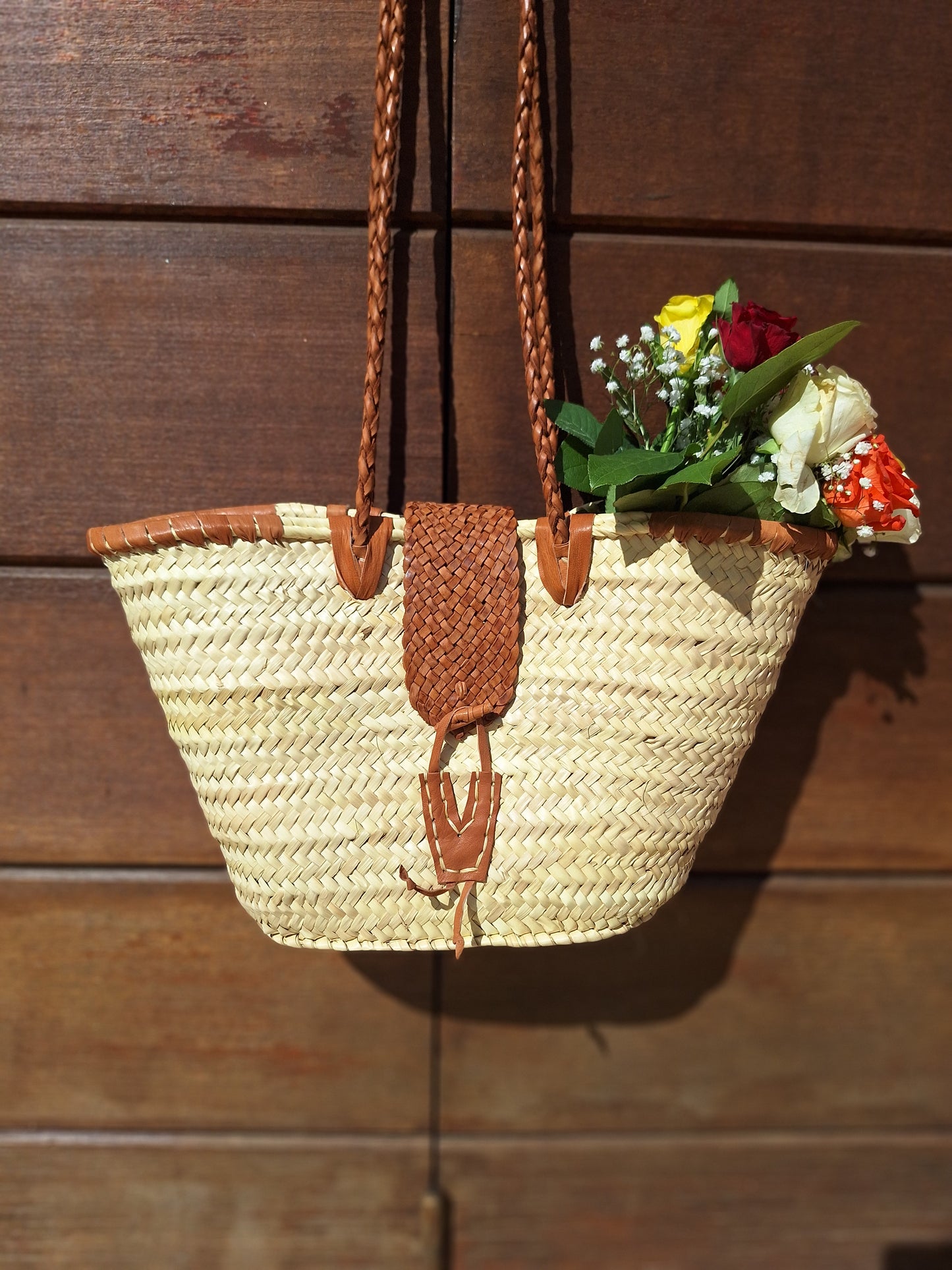 Panier Aiacciu - Avec sa jolie fermeture en cuir tressée marron