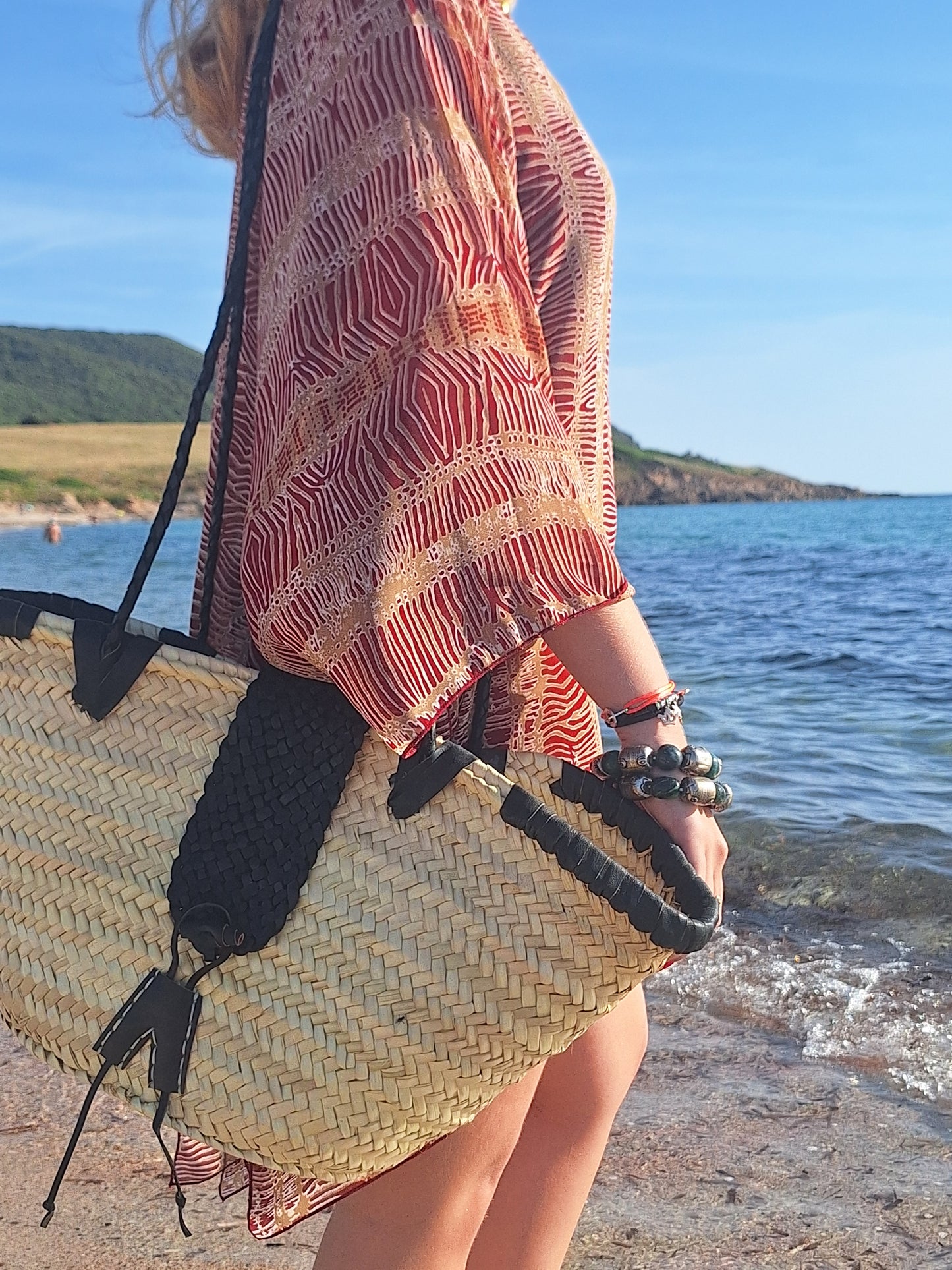 Panier Aiacciu - Avec sa jolie fermeture en cuir tressé
