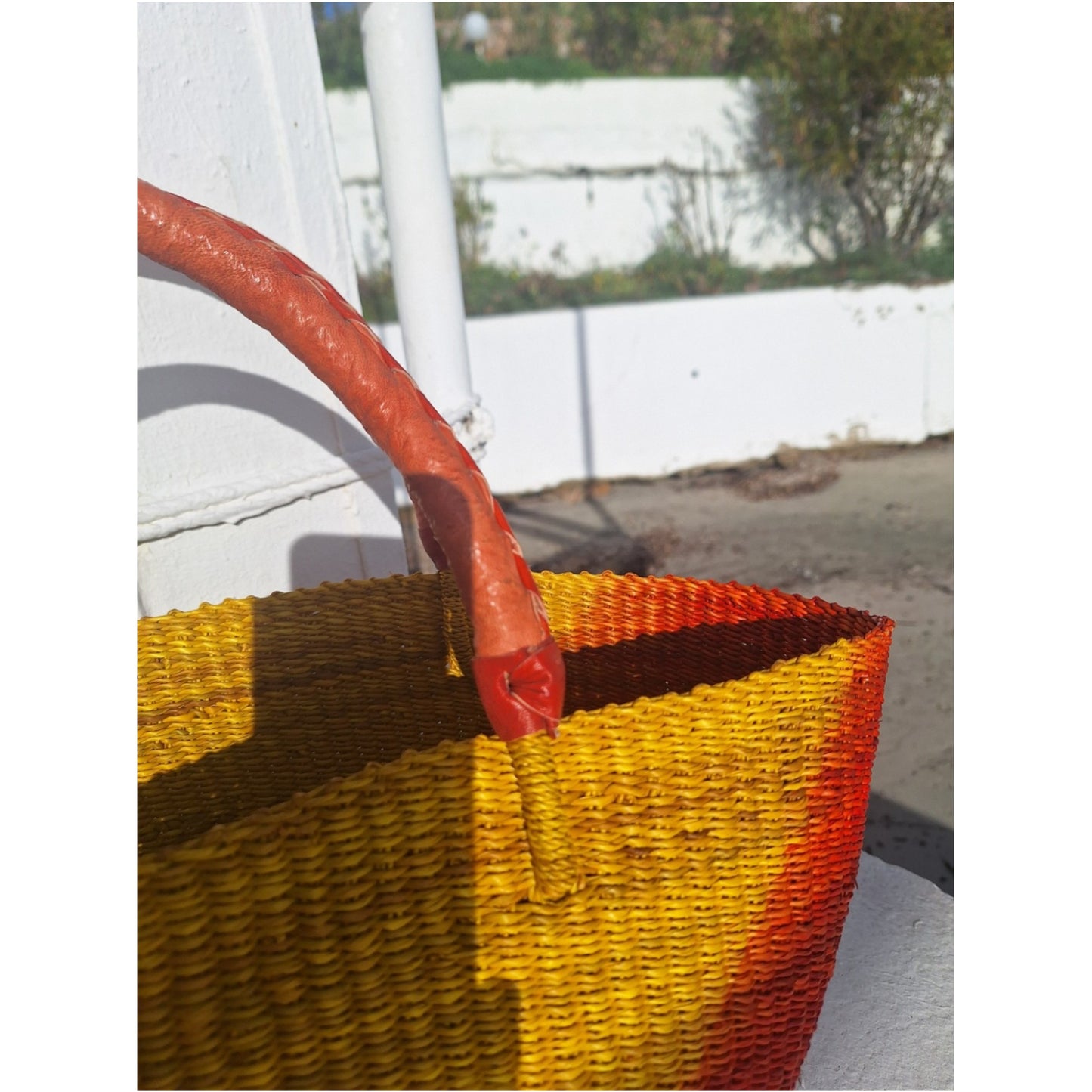 Panier Bolga africain - Anse en cuir marron