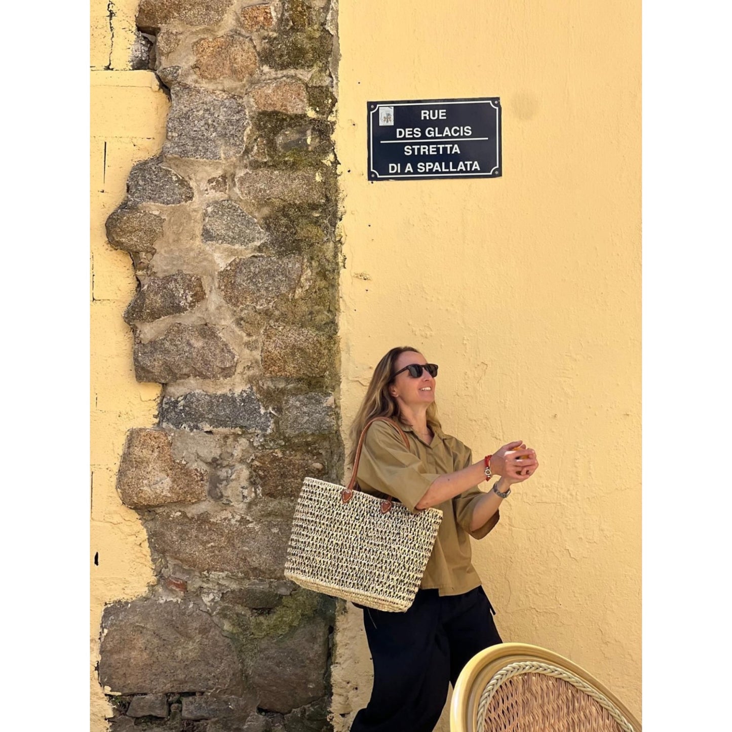 Panier Ibiza avec des Paillettes Noires et dorées