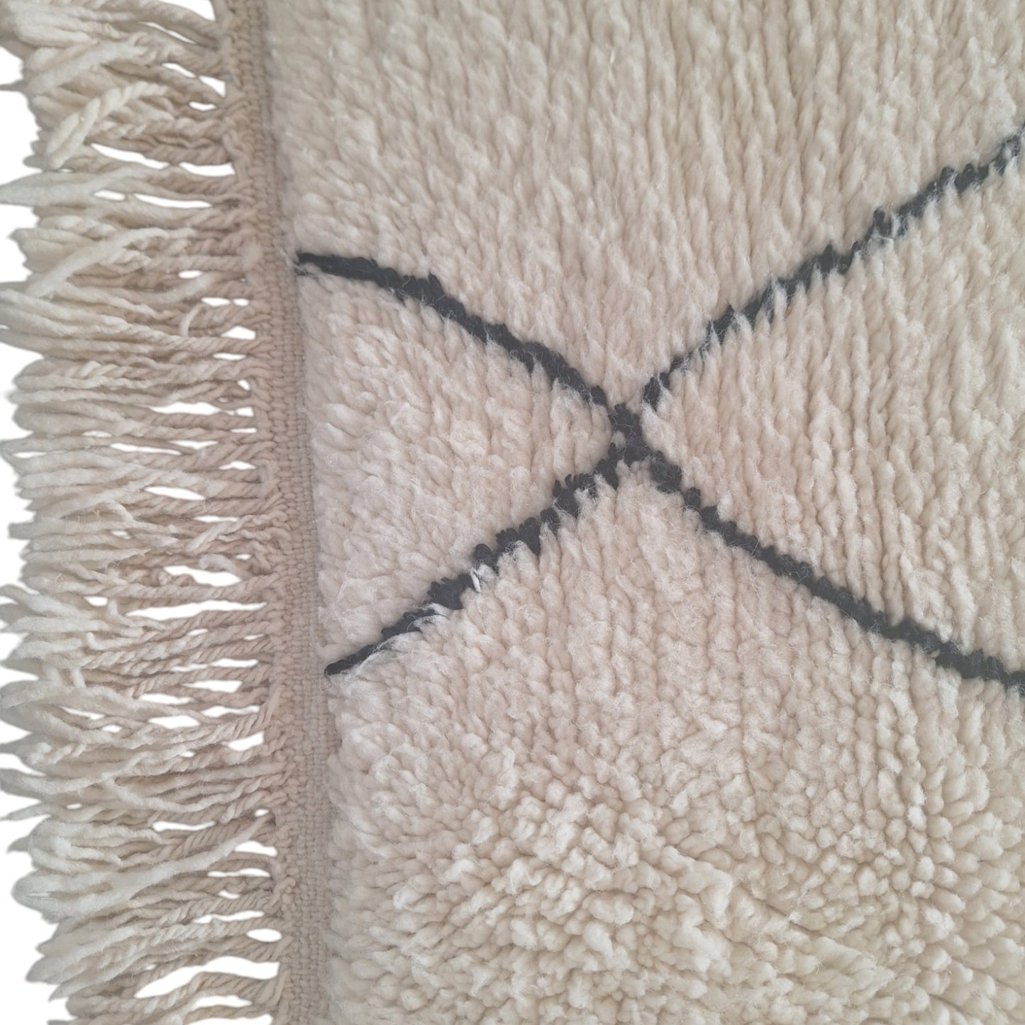 BENI OUARAIN BERBER RUG 140CM X 100CM Ecru / Black