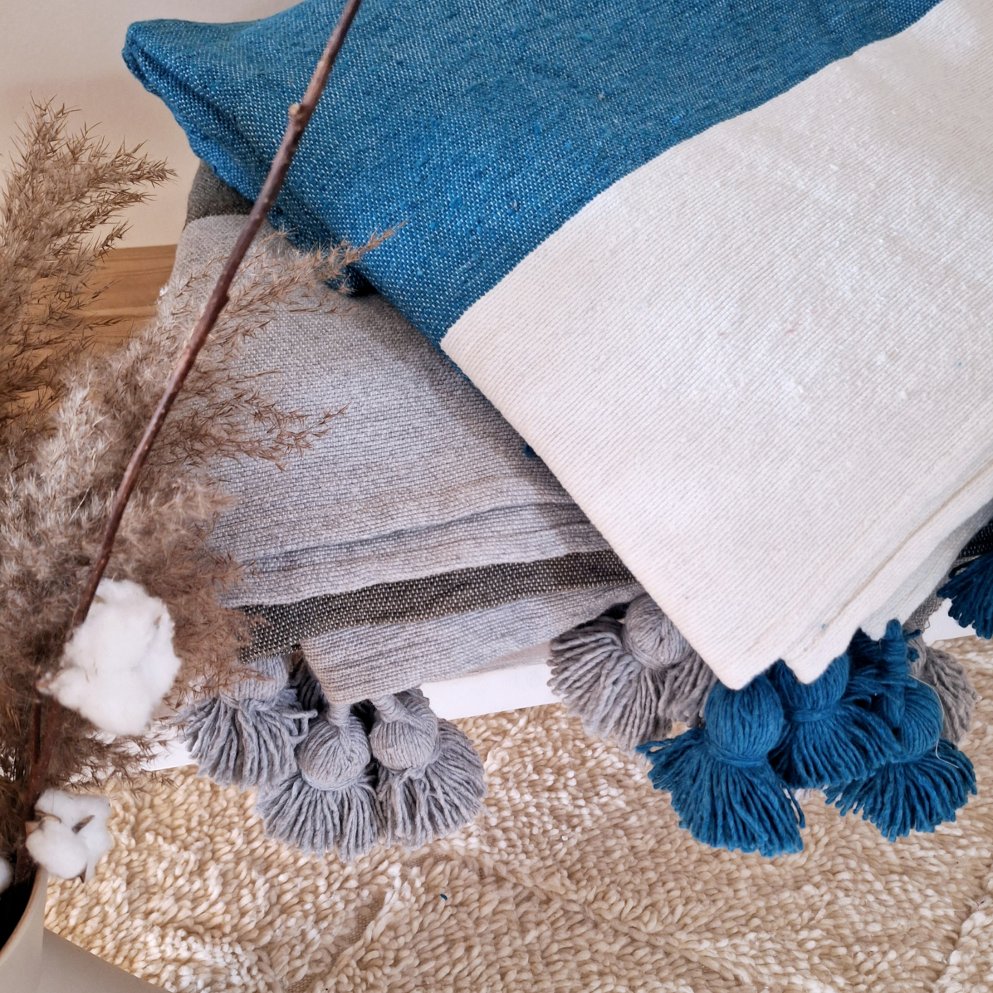 BERBER BEDSPREAD WITH POMPOMS 2 COLORS