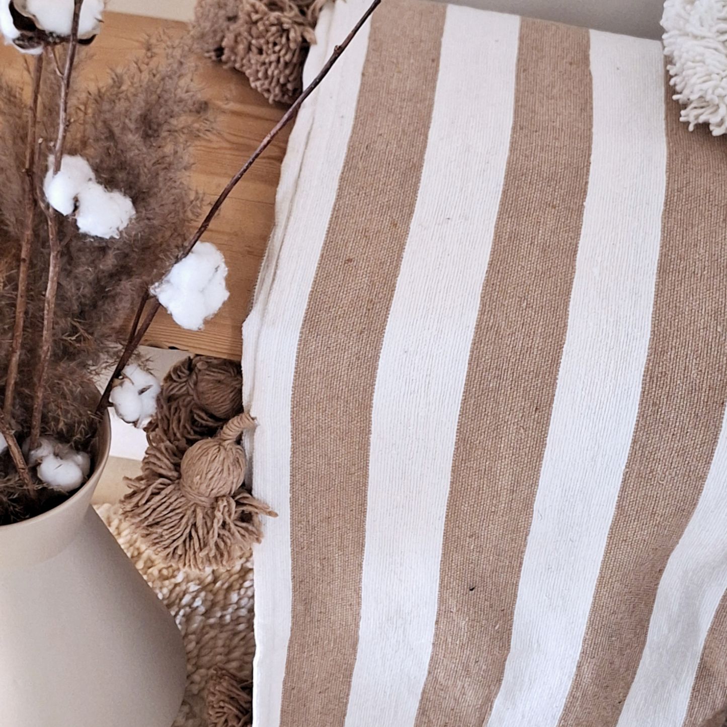BERBER BEDSPREAD WITH POMPOMS 3 COLORS
