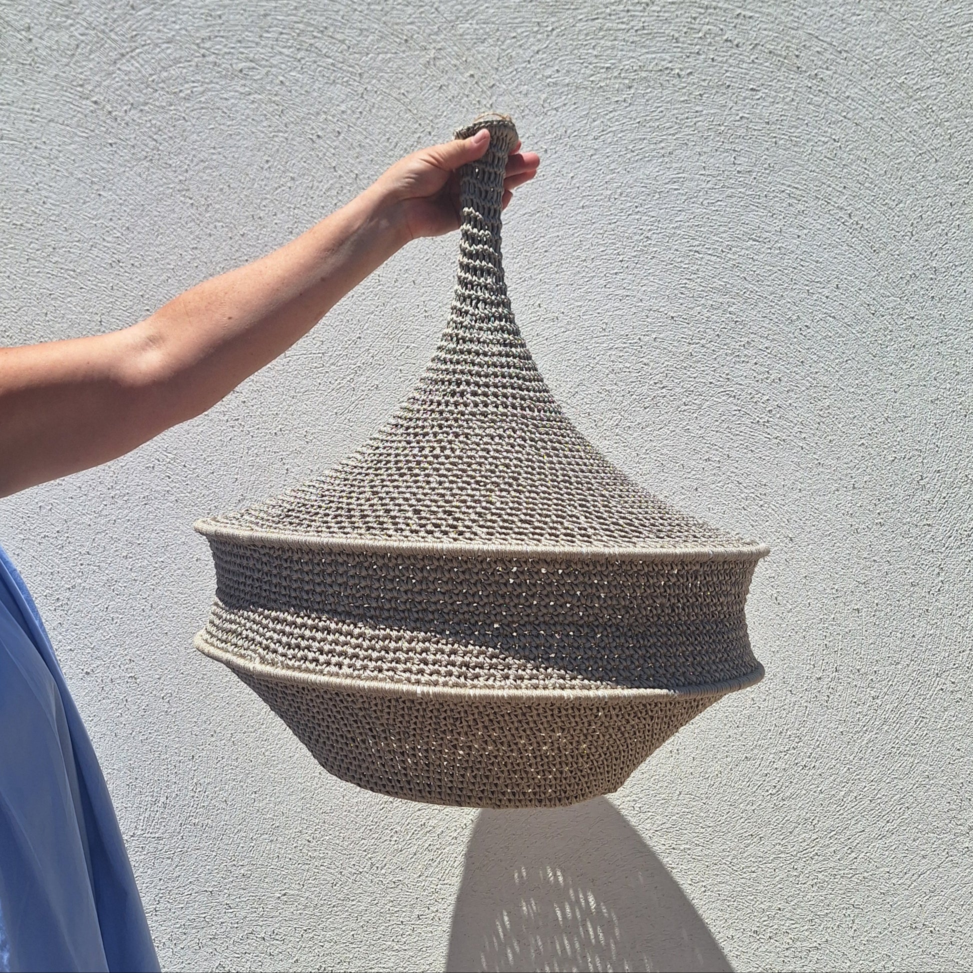 Suspension en crochet viscose taupe 