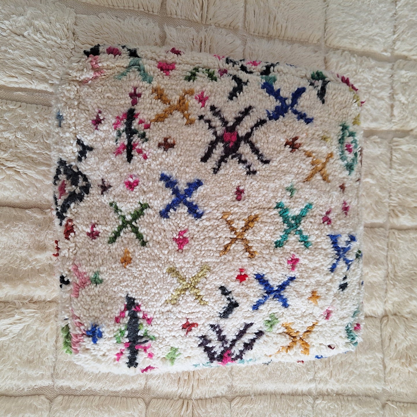 NEW - Pouf berbère en laine – l’authenticité au cœur de votre décoration