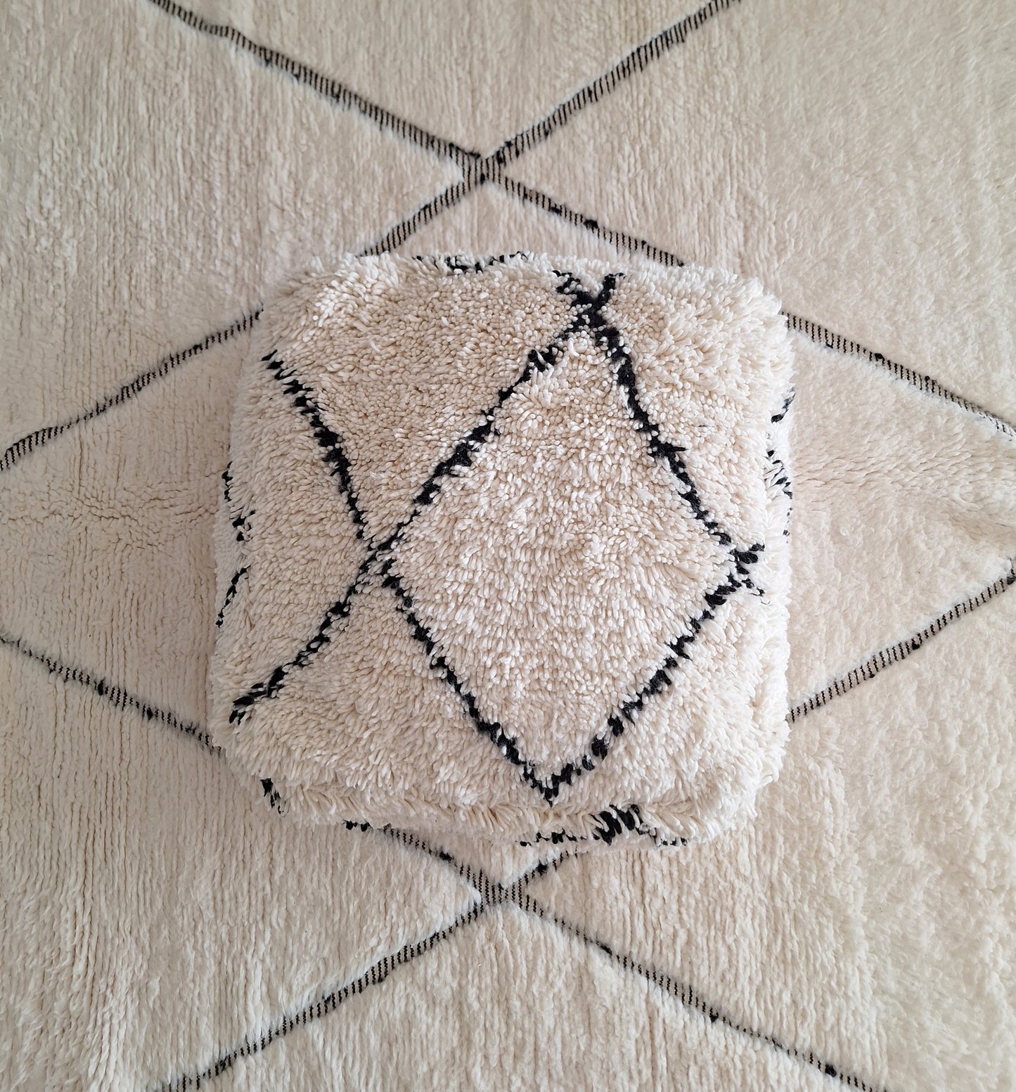 NEW - Pouf berbère en laine – l’authenticité au cœur de votre décoration