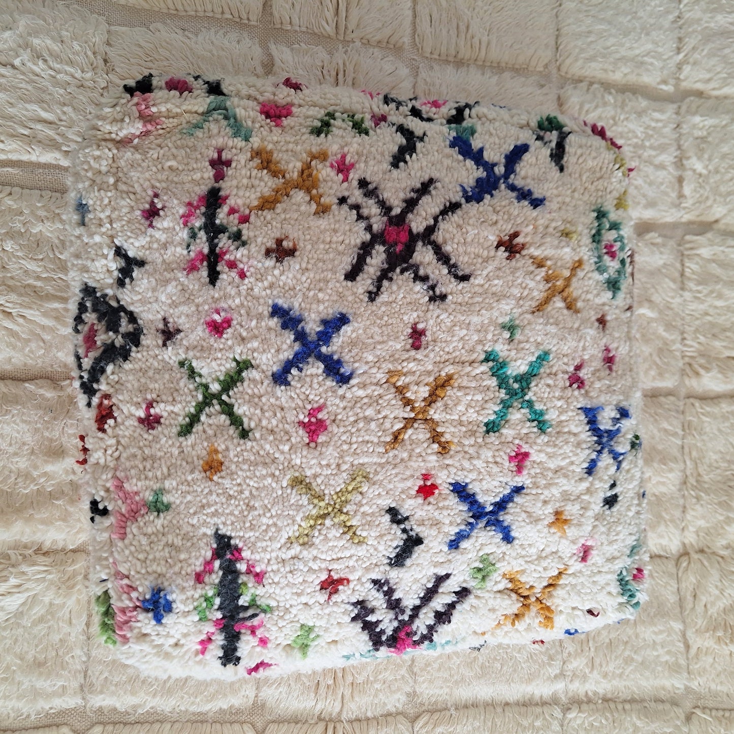 NEW - Pouf berbère en laine – l’authenticité au cœur de votre décoration